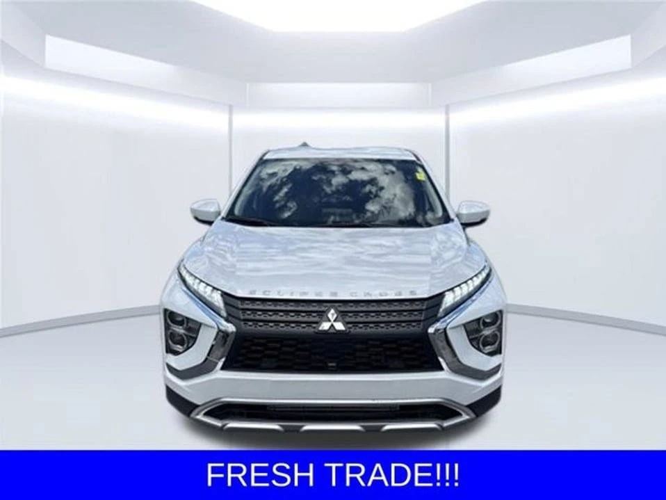 2025 Mitsubishi Eclipse Cross - Image 2 of 8