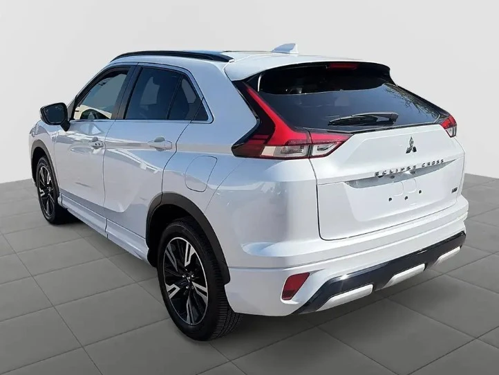 2025 Mitsubishi Eclipse Cross - Image 4 of 20