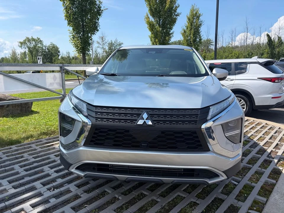 2025 Mitsubishi Eclipse Cross - Image 3 of 5