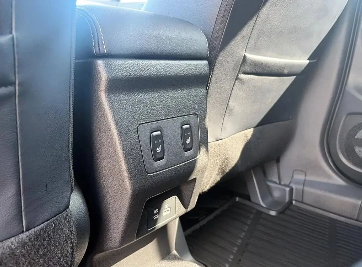 2025 Mitsubishi Eclipse Cross - Image 14 of 20