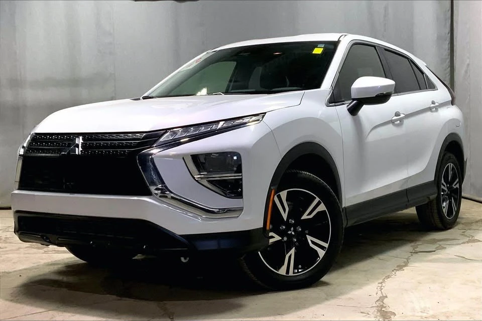 2025 Mitsubishi Eclipse Cross - Image 2 of 7