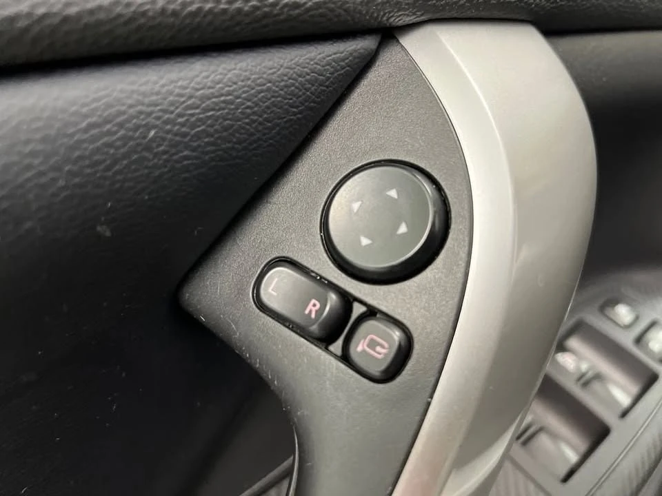 2025 Mitsubishi Eclipse Cross - Image 16 of 20