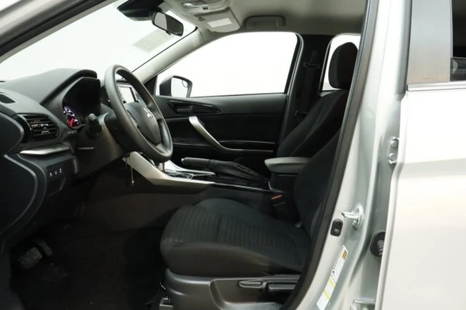 2025 Mitsubishi Eclipse Cross - Image 7 of 20
