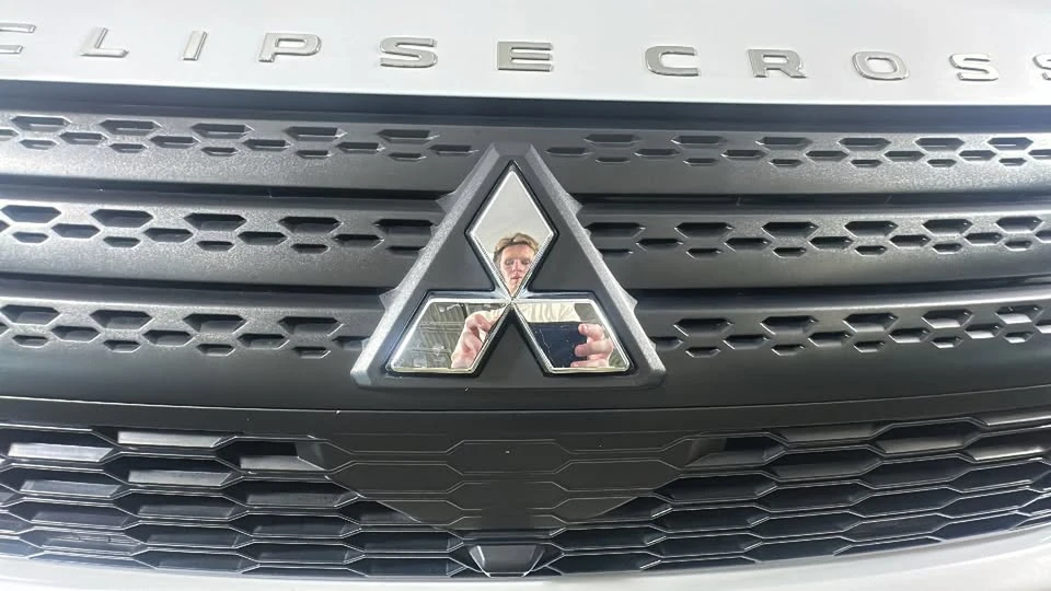 2025 Mitsubishi Eclipse Cross - Image 8 of 20
