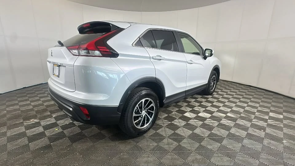 2025 Mitsubishi Eclipse Cross - Image 2 of 20