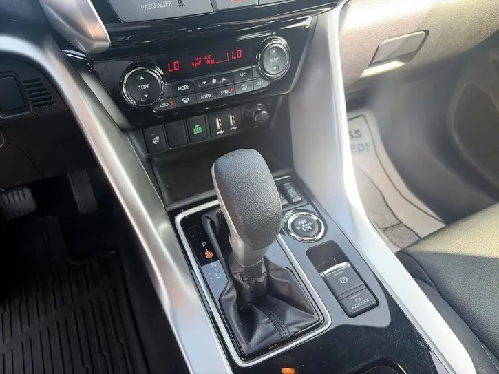 2025 Mitsubishi Eclipse Cross - Image 18 of 20