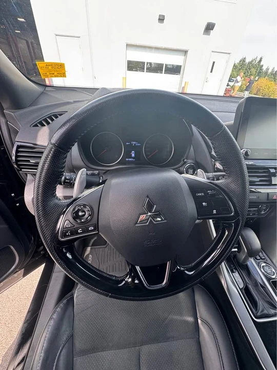 2025 Mitsubishi Eclipse Cross - Image 6 of 12