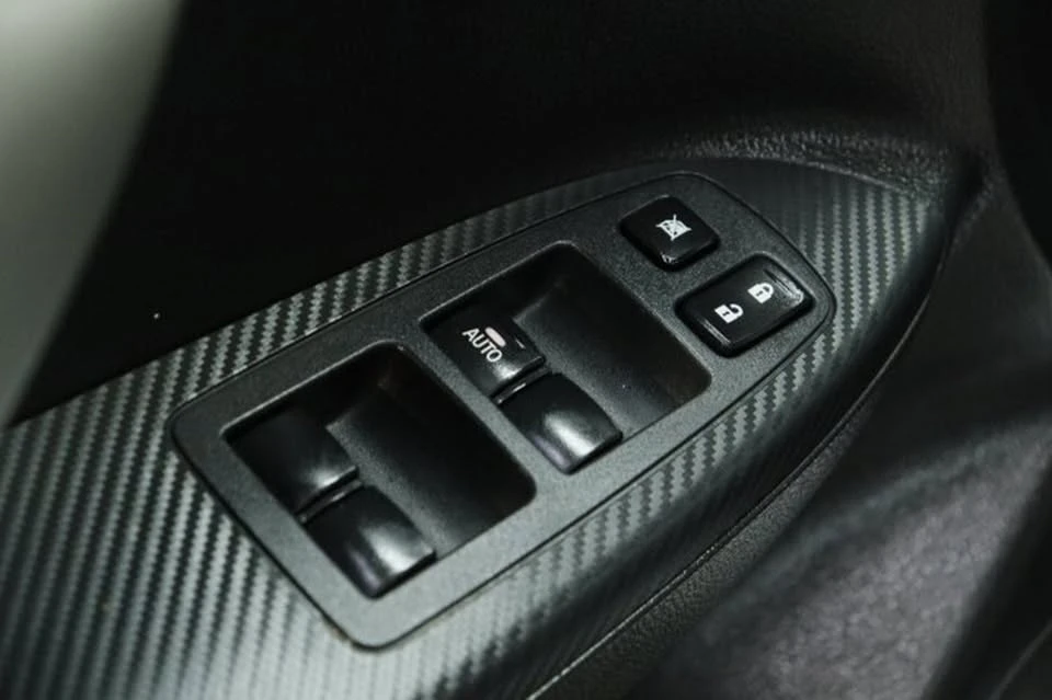 2025 Mitsubishi Eclipse Cross - Image 18 of 20