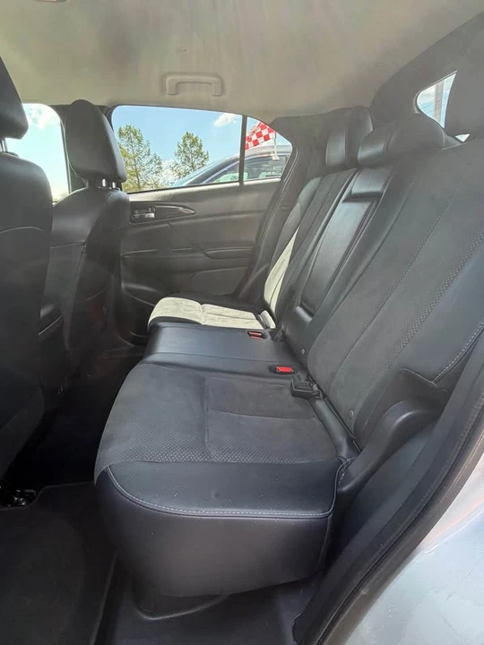 2025 Mitsubishi Eclipse Cross - Image 8 of 10