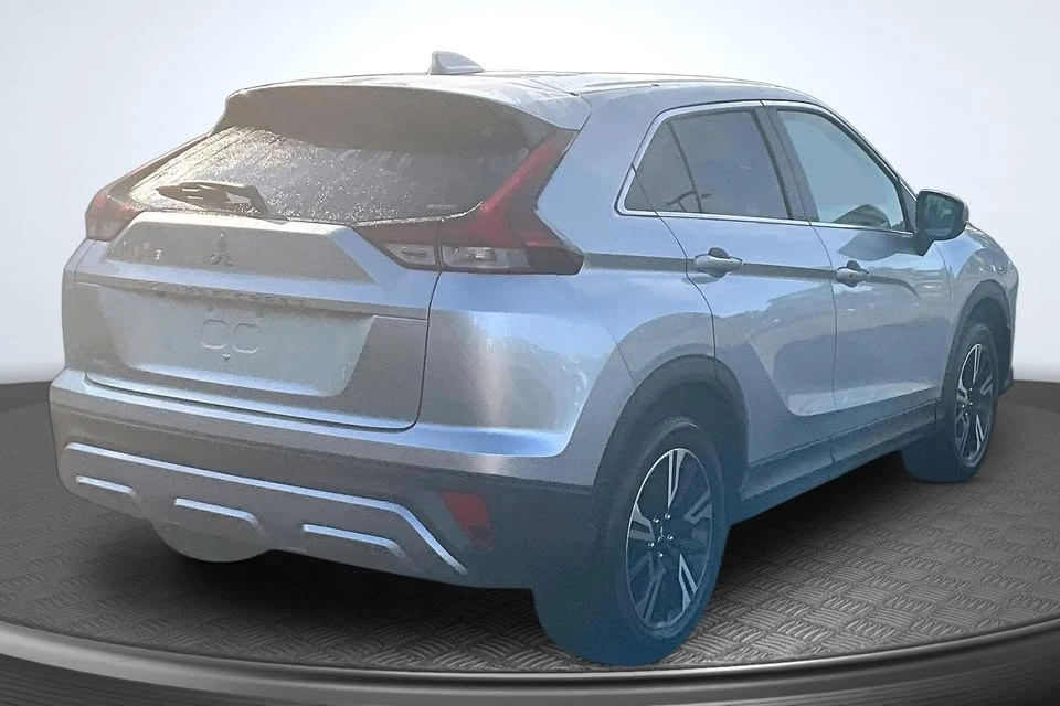 2025 Mitsubishi Eclipse Cross - Image 4 of 13