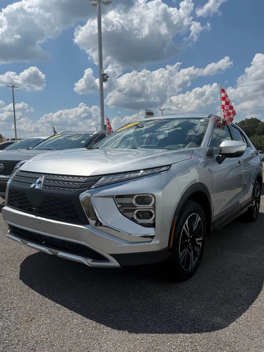 2025 Mitsubishi Eclipse Cross - Image 3 of 10