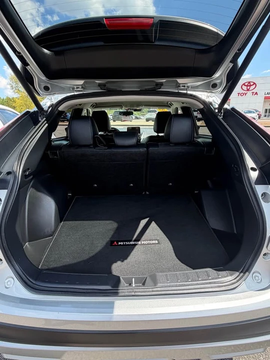 2025 Mitsubishi Eclipse Cross - Image 7 of 10