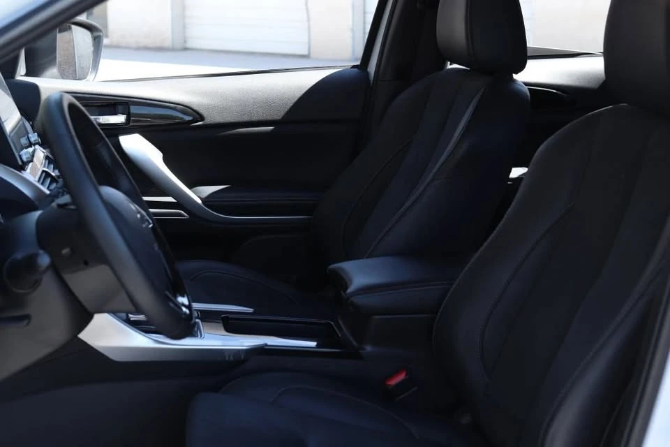 2025 Mitsubishi Eclipse Cross - Image 12 of 20