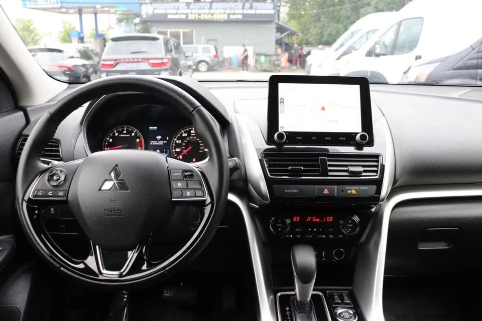 2025 Mitsubishi Eclipse Cross - Image 17 of 20