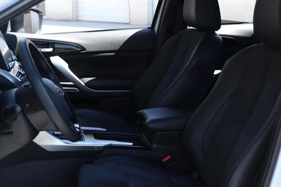 2025 Mitsubishi Eclipse Cross - Image 12 of 20