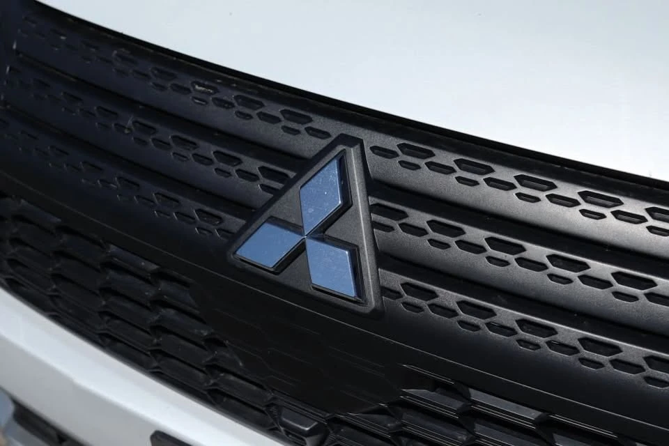 2025 Mitsubishi Eclipse Cross - Image 4 of 20