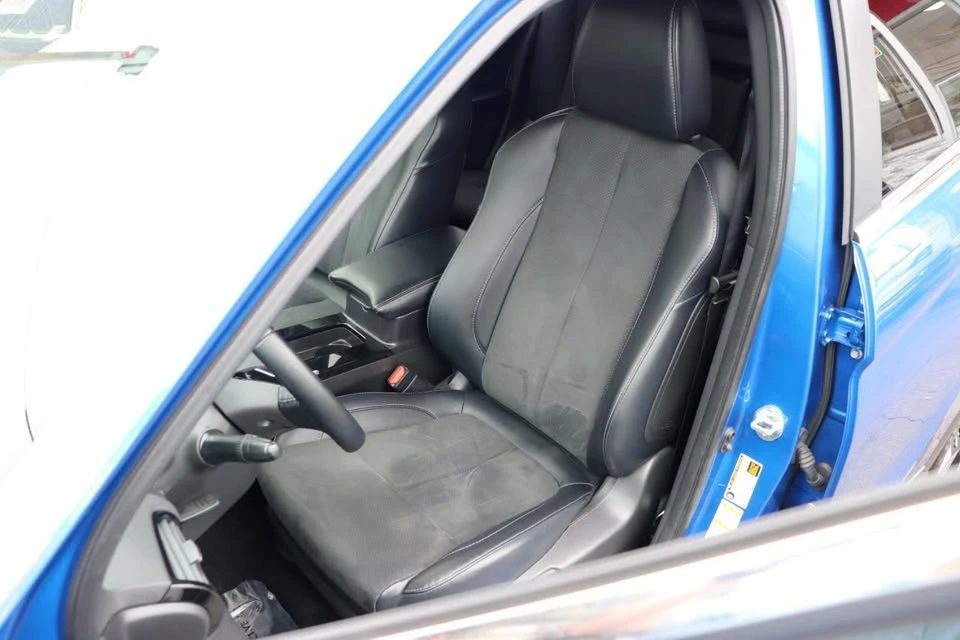 2025 Mitsubishi Eclipse Cross - Image 11 of 20