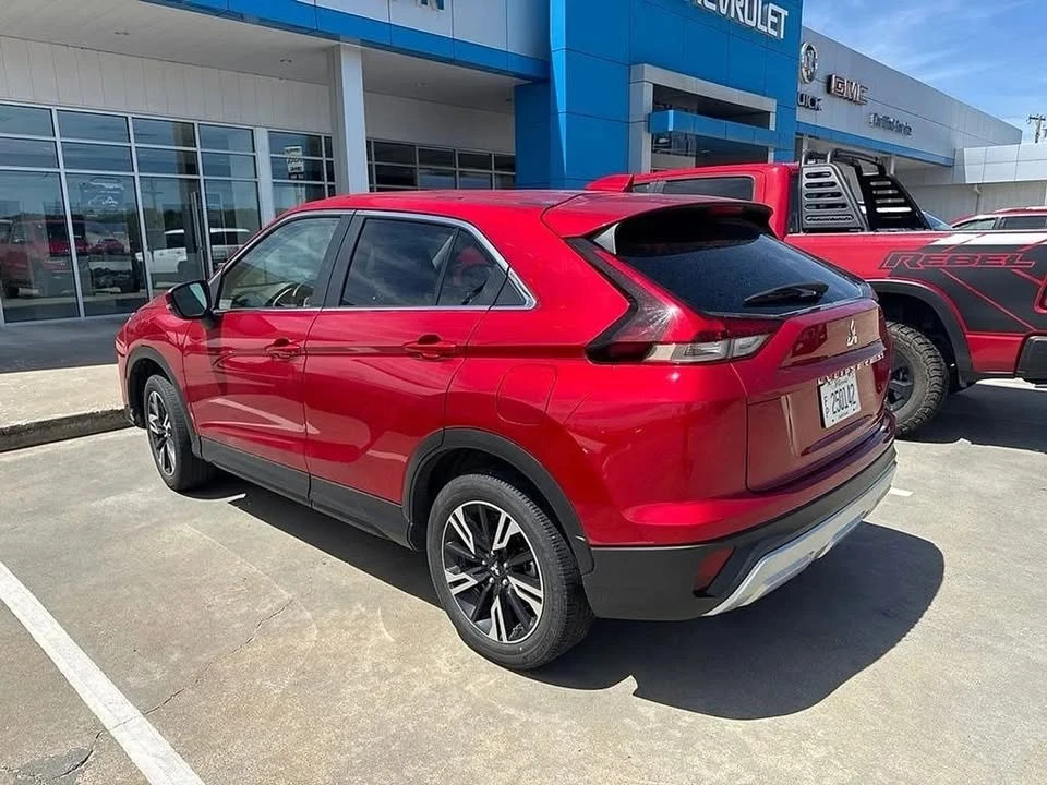 2025 Mitsubishi Eclipse Cross - Image 4 of 11