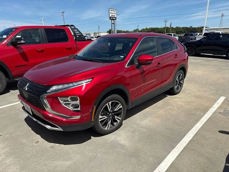 2025 Mitsubishi Eclipse Cross - Image 5 of 11