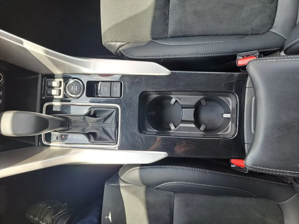 2025 Mitsubishi Eclipse Cross - Image 9 of 20
