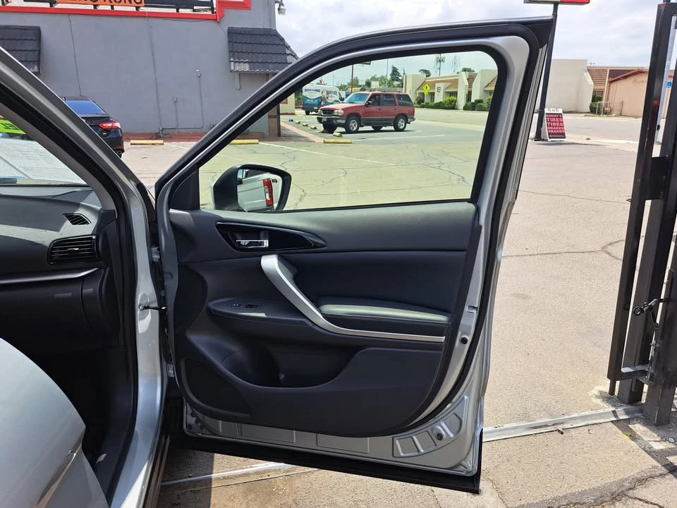 2025 Mitsubishi Eclipse Cross - Image 15 of 20