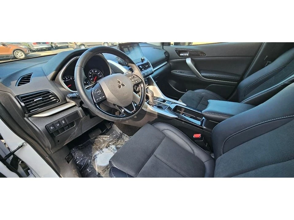 2025 Mitsubishi Eclipse Cross - Image 10 of 20
