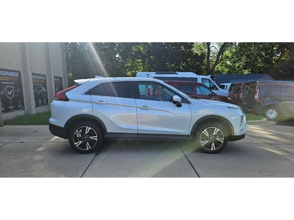 2025 Mitsubishi Eclipse Cross - Image 8 of 20