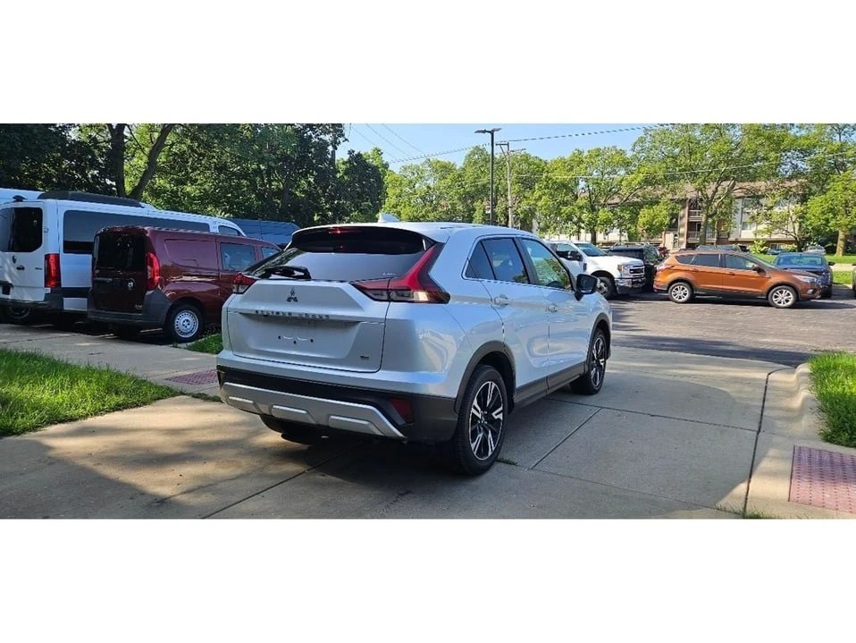 2025 Mitsubishi Eclipse Cross - Image 7 of 20