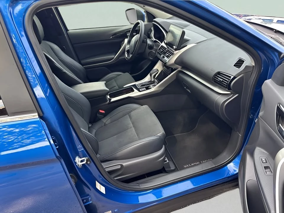 2025 Mitsubishi Eclipse Cross - Image 12 of 20