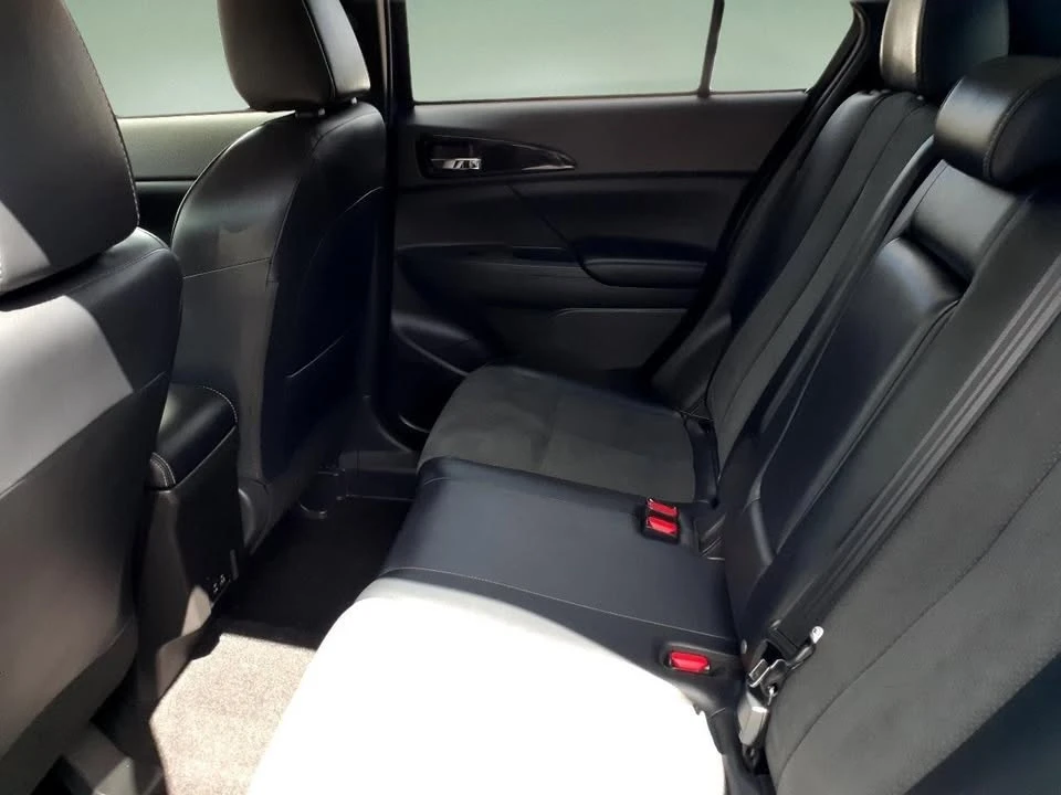 2025 Mitsubishi Eclipse Cross - Image 15 of 20