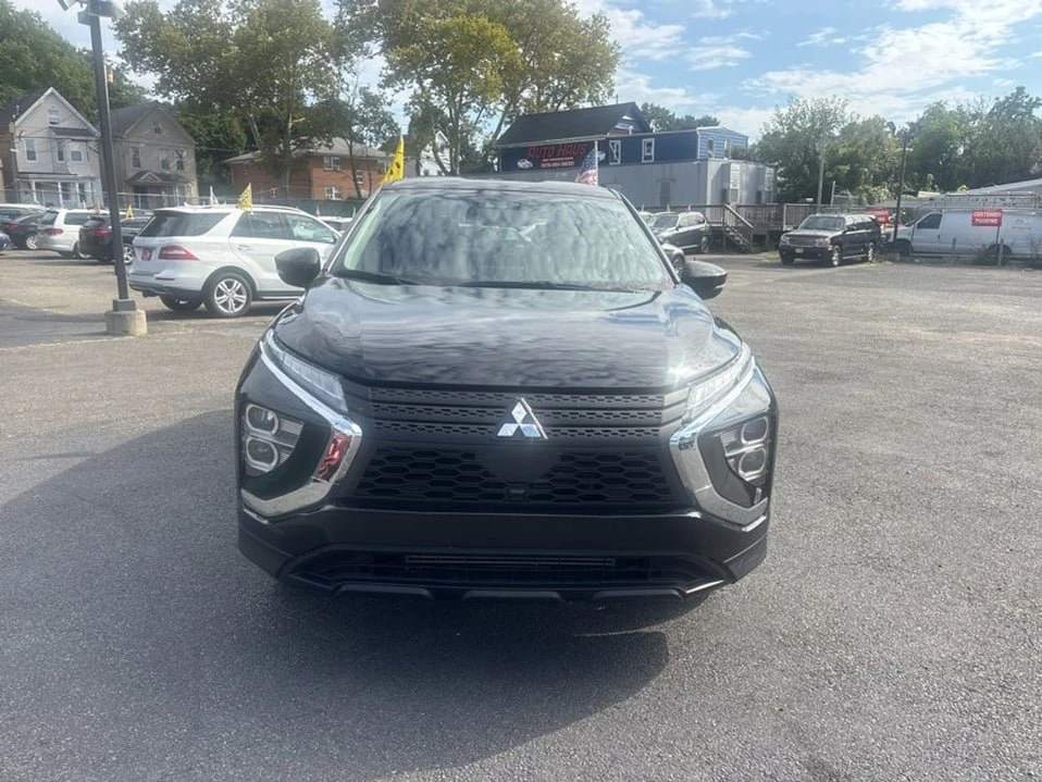 2025 Mitsubishi Eclipse Cross - Image 2 of 20