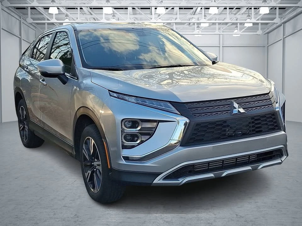 2025 Mitsubishi Eclipse Cross - Image 3 of 4