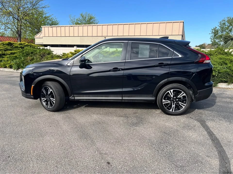 2025 Mitsubishi Eclipse Cross - Image 2 of 12