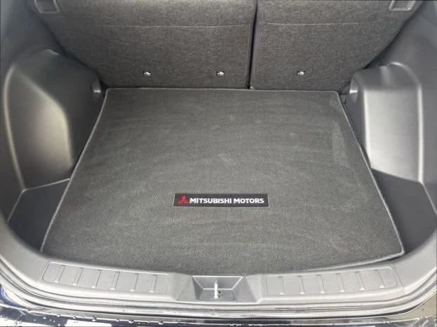 2025 Mitsubishi Eclipse Cross - Image 10 of 12