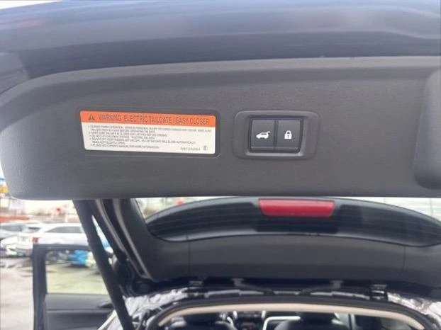 2025 Mitsubishi Eclipse Cross - Image 9 of 12