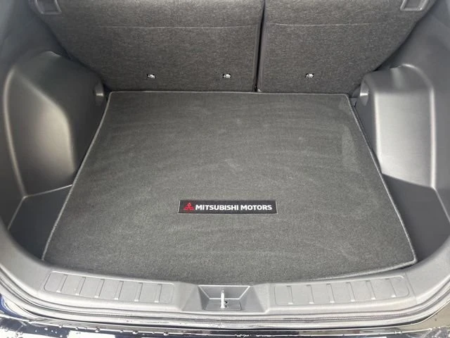 2025 Mitsubishi Eclipse Cross - Image 13 of 15