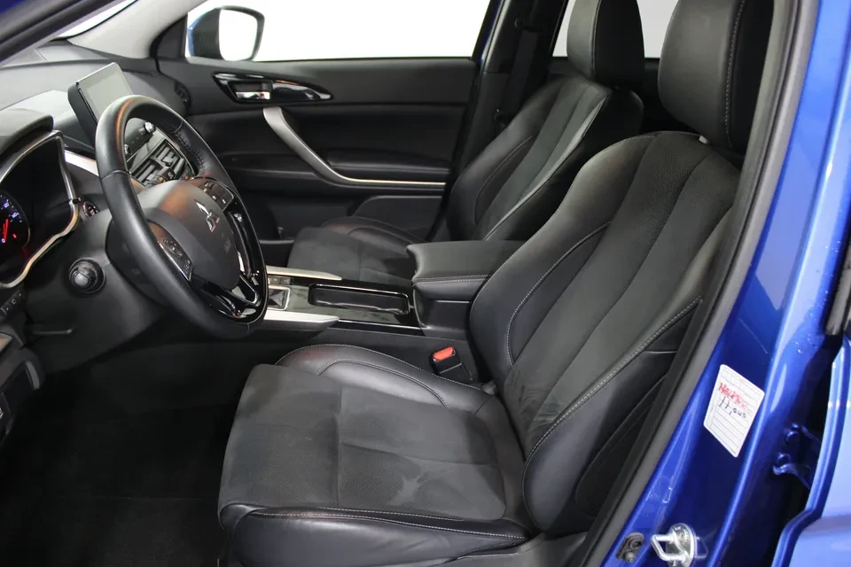 2025 Mitsubishi Eclipse Cross - Image 3 of 6
