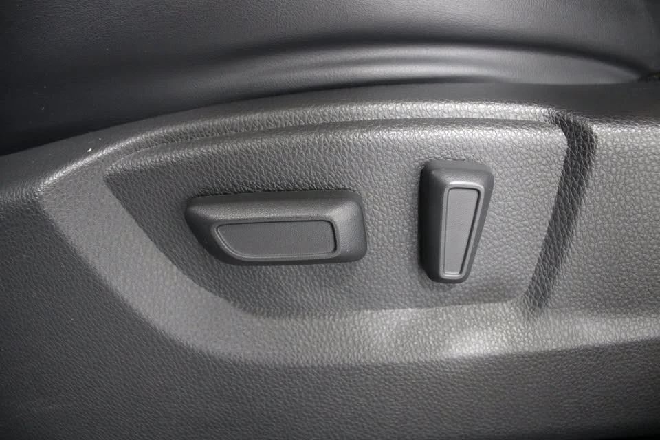 2025 Mitsubishi Eclipse Cross - Image 4 of 20