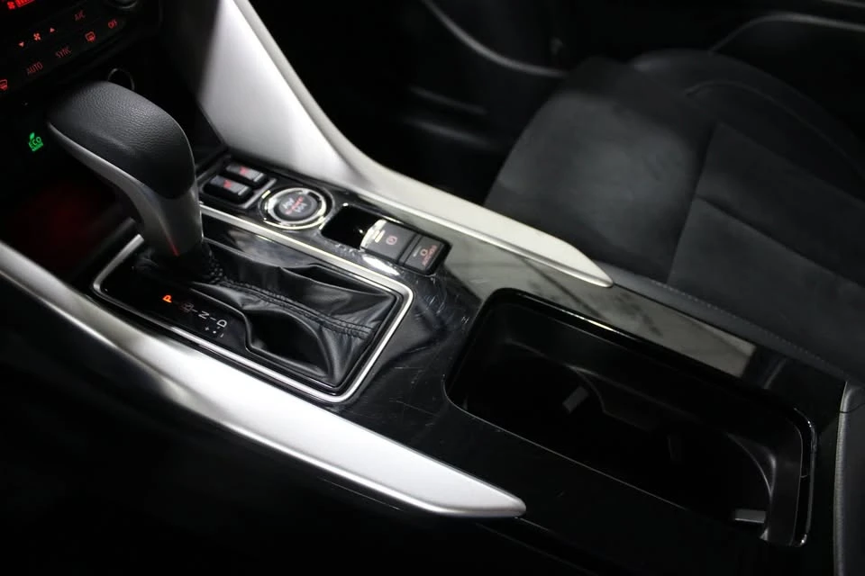 2025 Mitsubishi Eclipse Cross - Image 17 of 20