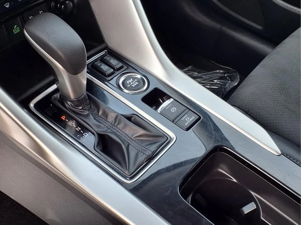 2025 Mitsubishi Eclipse Cross - Image 14 of 20