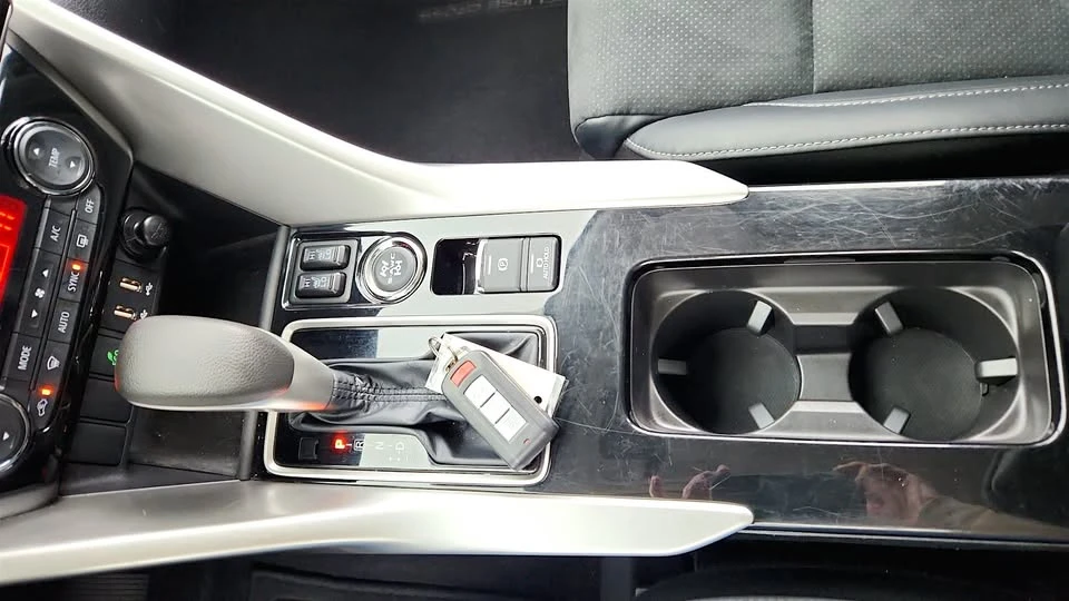 2025 Mitsubishi Eclipse Cross - Image 18 of 20