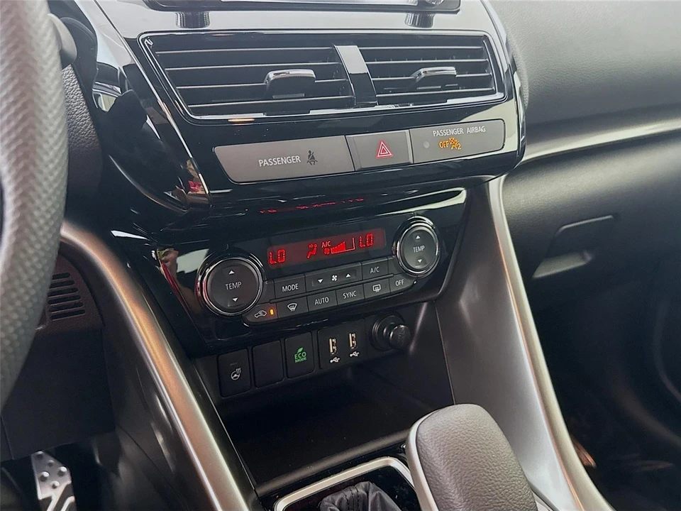 2025 Mitsubishi Eclipse Cross - Image 16 of 21