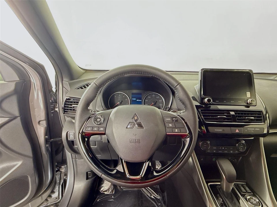 2025 Mitsubishi Eclipse Cross - Image 11 of 21