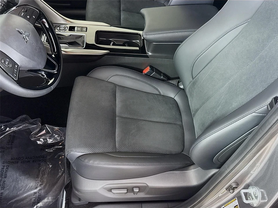 2025 Mitsubishi Eclipse Cross - Image 19 of 21