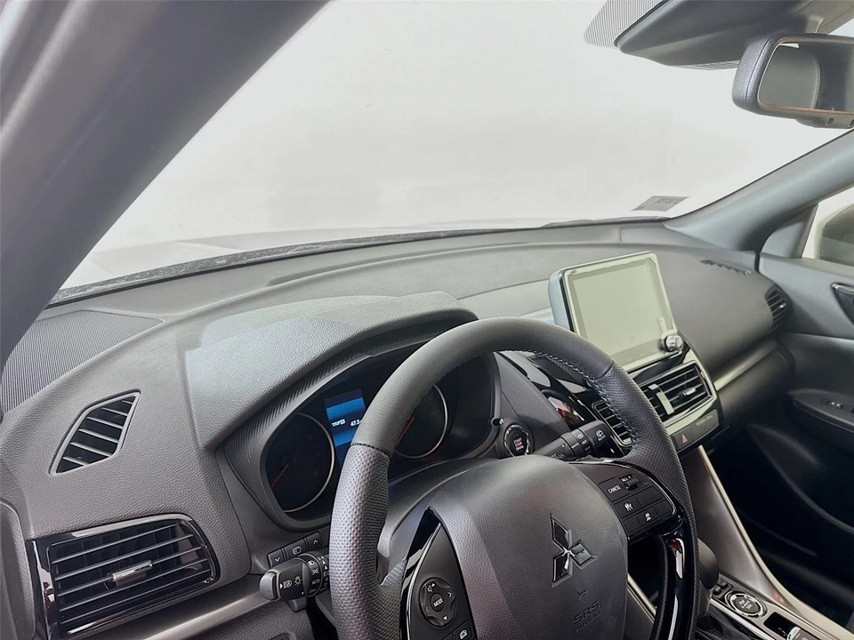 2025 Mitsubishi Eclipse Cross - Image 9 of 21