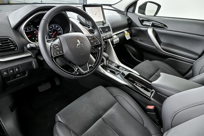 2025 Mitsubishi Eclipse Cross - Image 12 of 21