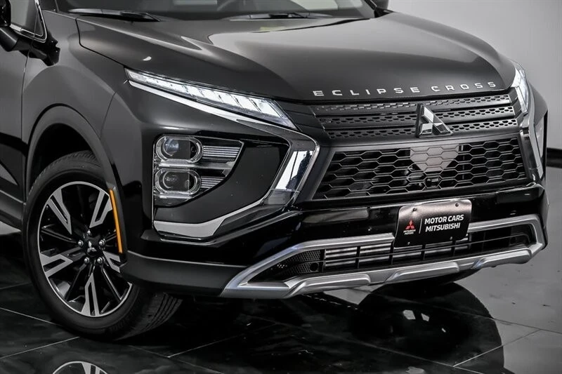 2025 Mitsubishi Eclipse Cross - Image 2 of 21