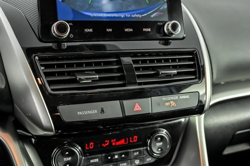 2025 Mitsubishi Eclipse Cross - Image 27 of 30