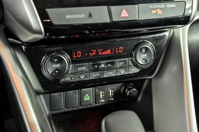 2025 Mitsubishi Eclipse Cross - Image 28 of 30