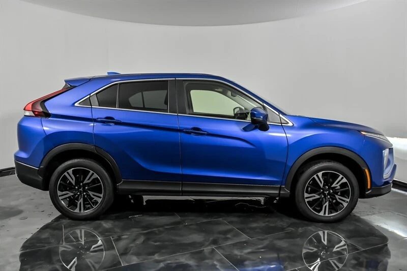 2025 Mitsubishi Eclipse Cross - Image 10 of 30